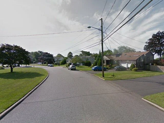 House image located at West Islip, NY 11795