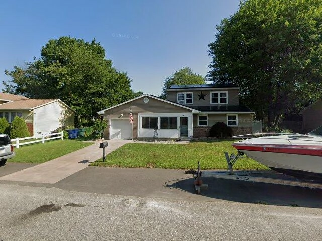 House image located at Tuckerton, NJ 08087