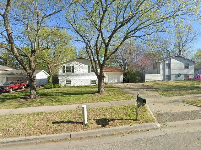 House image located at Topeka, KS 66614
