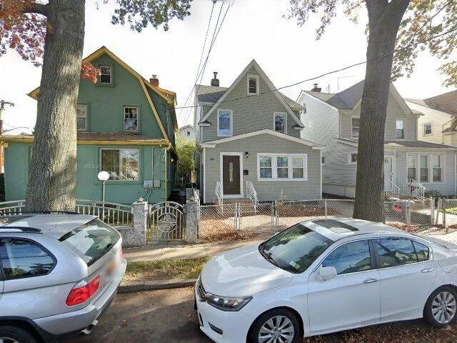 House image located at Saint Albans, NY 11412