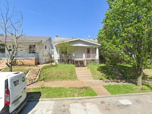 House image located at Saint Louis, MO 63116