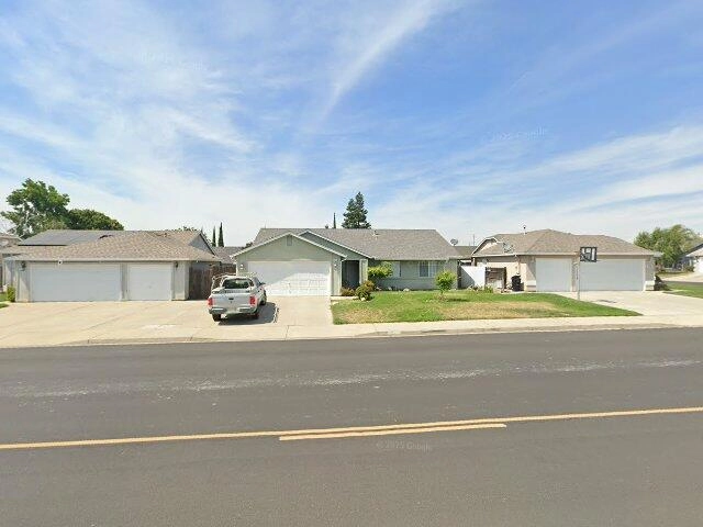 House image located at Oakdale, CA 95361