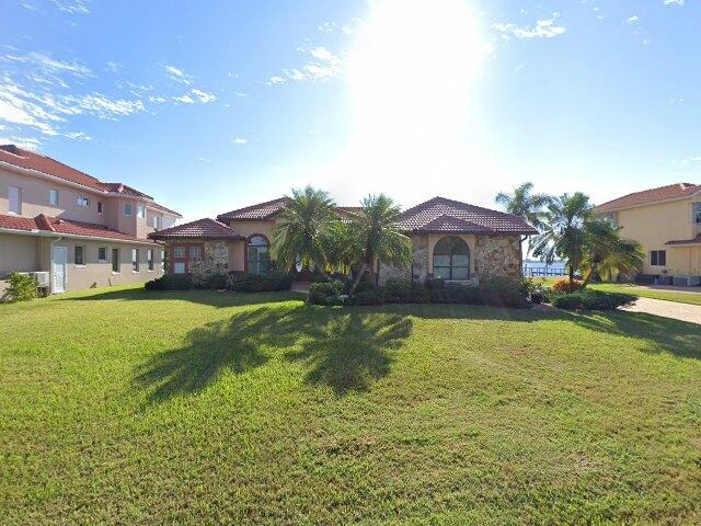 House image located at North Fort Myers, FL 33917