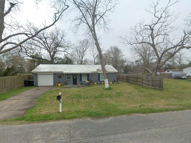 House image located at Alvin, TX 77511