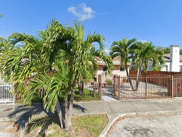 House image located at Miami, FL 33127