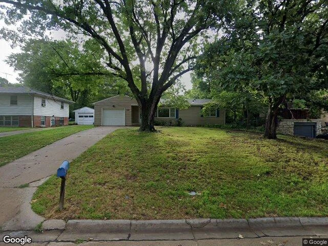 House image located at Manhattan, KS 66502