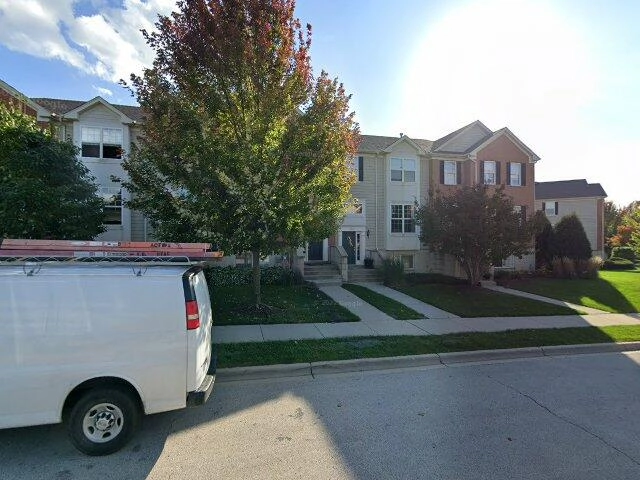House image located at Elgin, IL 60124