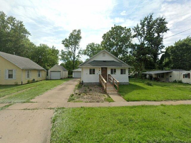 House image located at Macomb, IL 61455