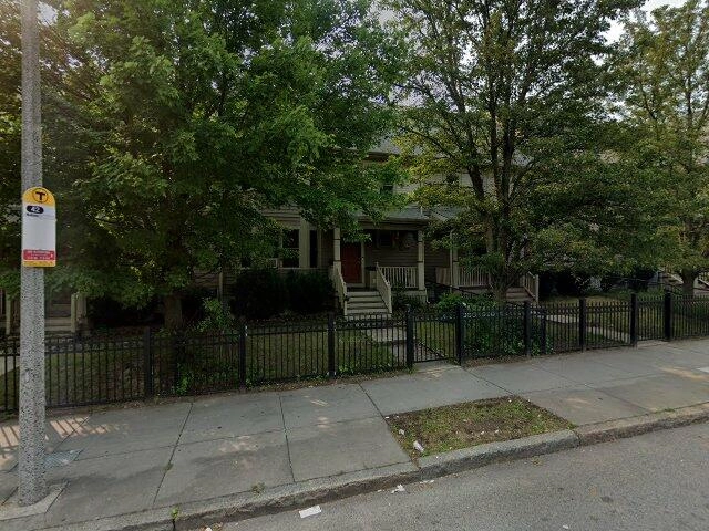 House image located at Riverside, CA 92504