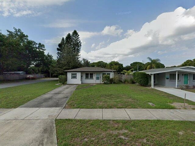 House image located at Saint Petersburg, FL 33713