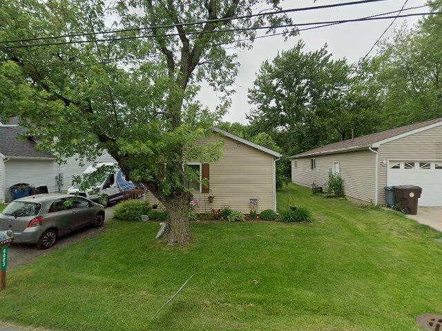 House image located at Valparaiso, IN 46383