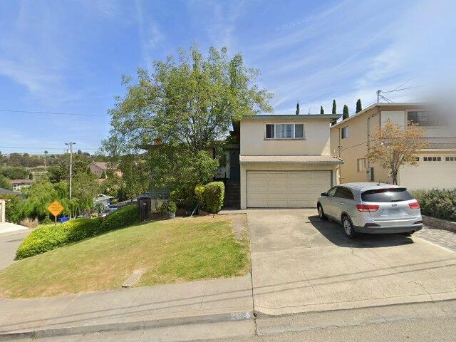House image located at Hayward, CA 94541