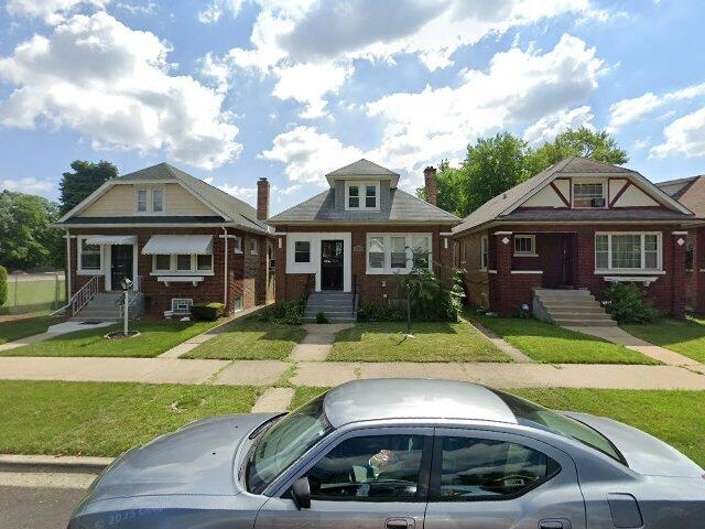 House image located at Chicago, IL 60620