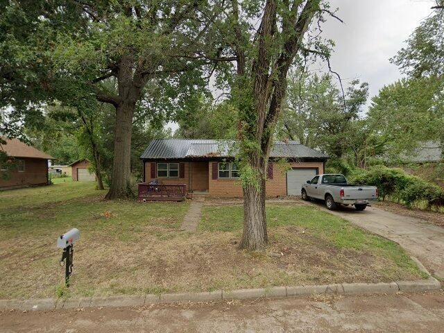 House image located at Winfield, KS 67156
