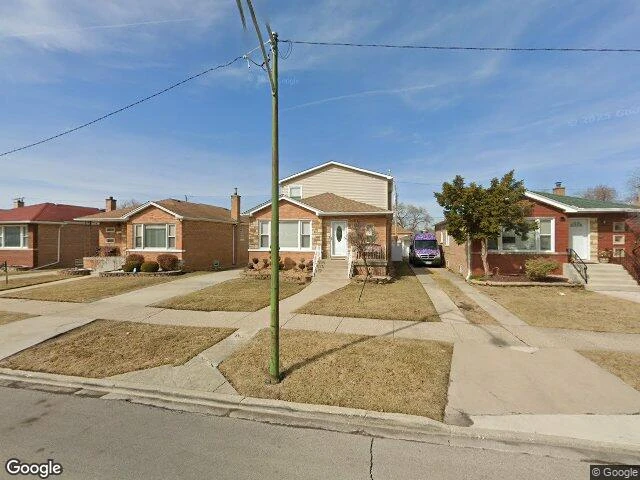 House image located at Chicago, IL 60652