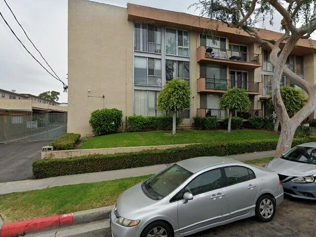 House image located at Inglewood, CA 90302