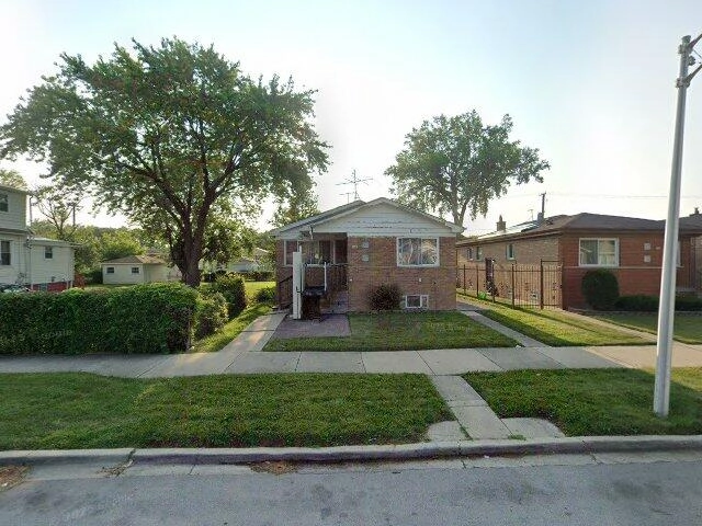 House image located at Chicago, IL 60620
