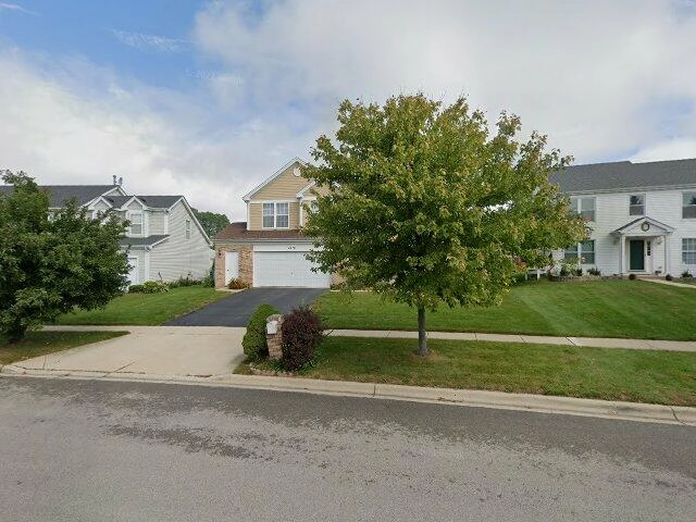House image located at Carpentersville, IL 60110