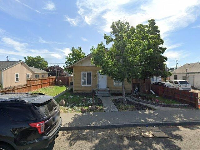 House image located at Sunnyside, WA 98944