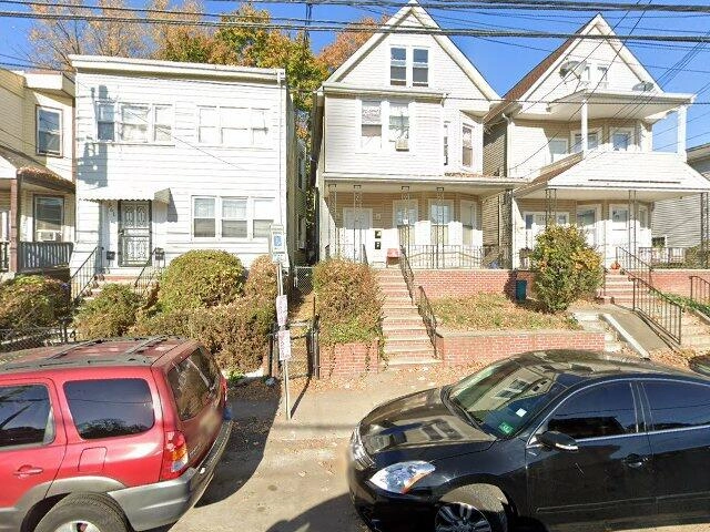 House image located at Aurora, IL 60506