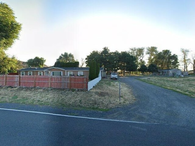 House image located at Dallesport, WA 98617