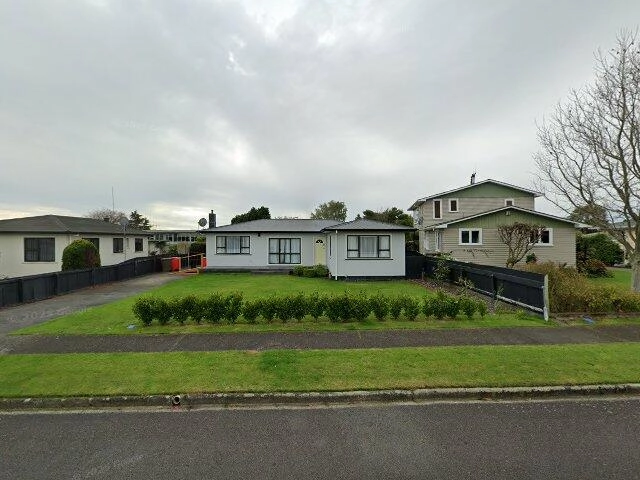 House image located at Suncook, NH 03275