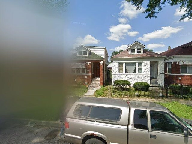 House image located at Chicago, IL 60620