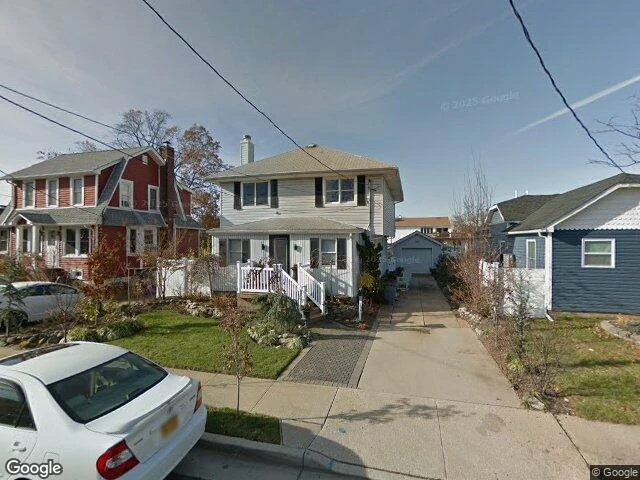 House image located at Freeport, NY 11520