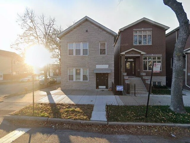 House image located at Chicago, IL 60609