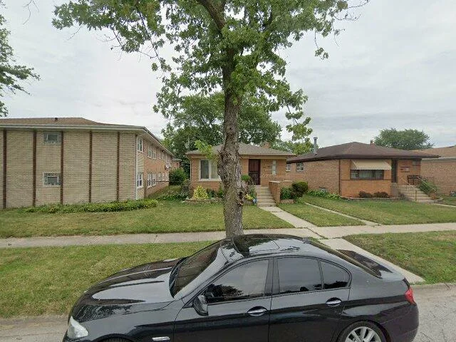 House image located at Chicago, IL 60633