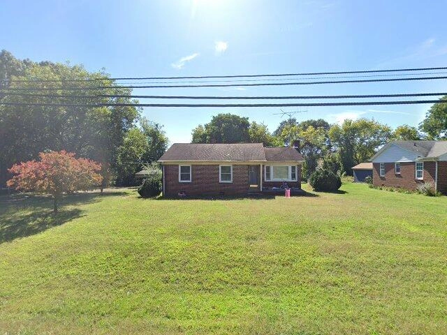 House image located at Hickory, NC 28601