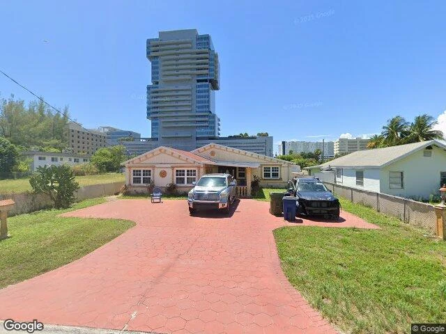 House image located at Hallandale, FL 33009