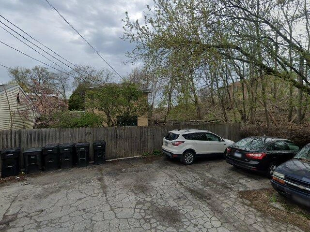 House image located at Chicago, IL 60626