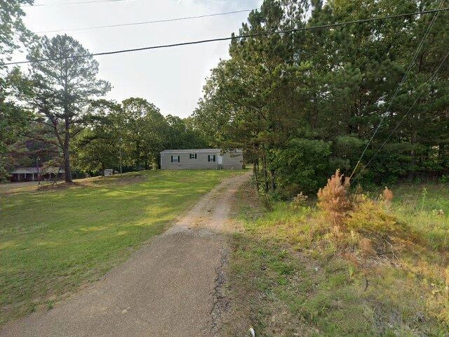 House image located at Selmer, TN 38375