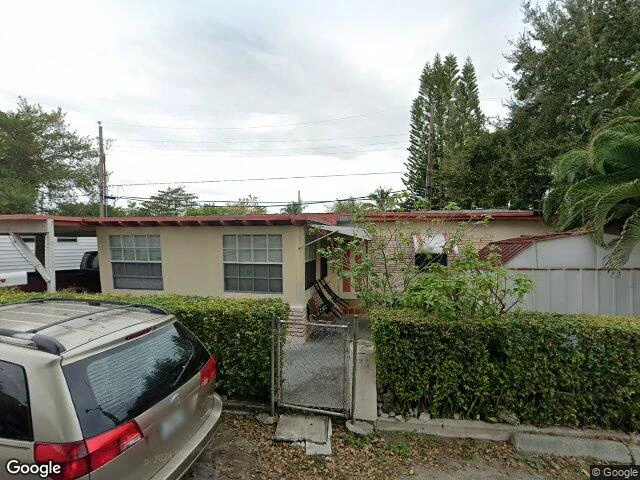 House image located at Miami, FL 33181