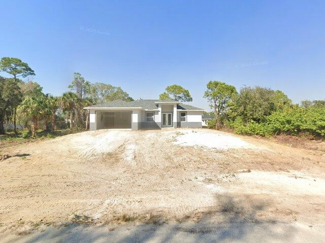 House image located at Labelle, FL 33935