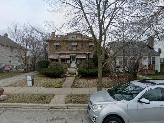 House image located at Evanston, IL 60201