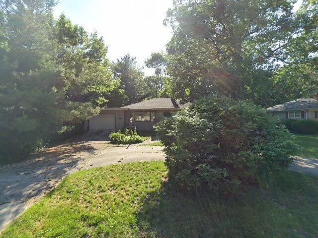 House image located at Munster, IN 46321