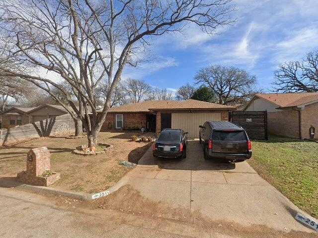 House image located at Arlington, TX 76015
