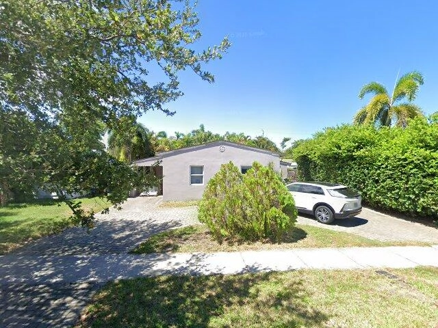 House image located at Hallandale, FL 33009