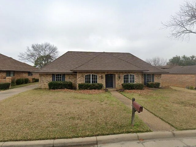 House image located at Arlington, TX 76016