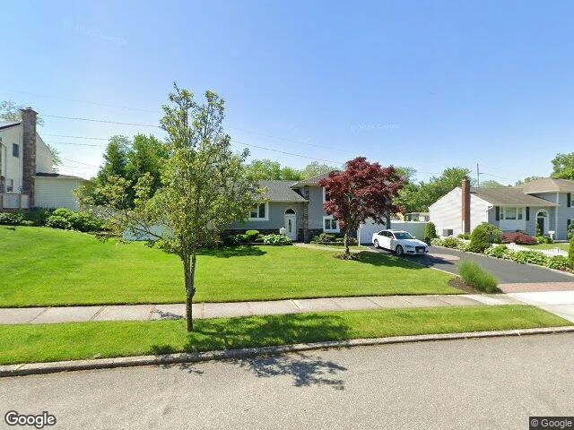 House image located at Commack, NY 11725