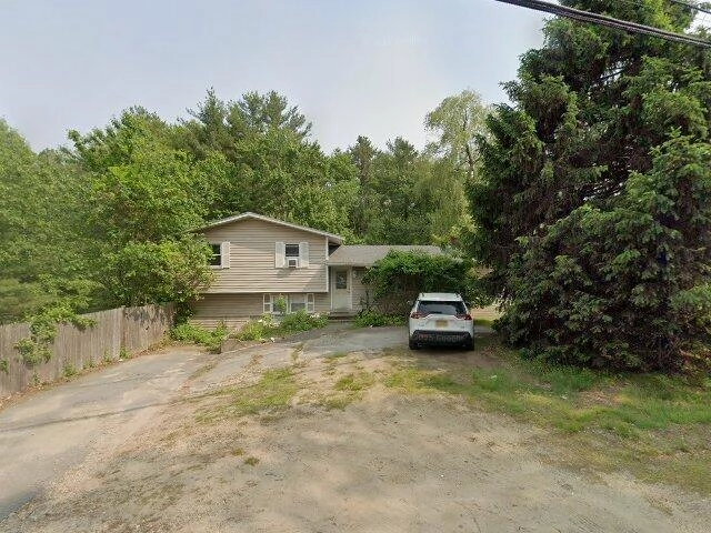 House image located at Londonderry, NH 03053