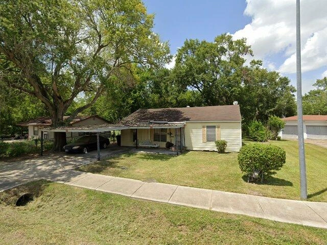 House image located at Houston, TX 77033