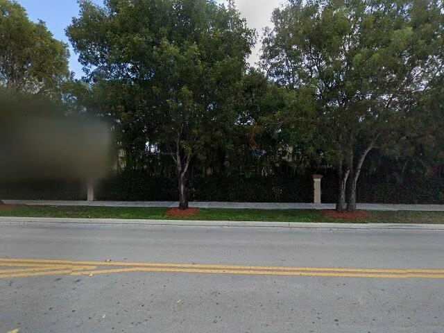 House image located at Miami, FL 33178