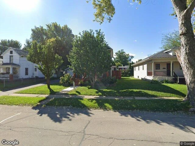 House image located at Freeport, IL 61032