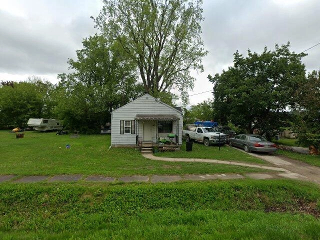 House image located at Flint, MI 48504