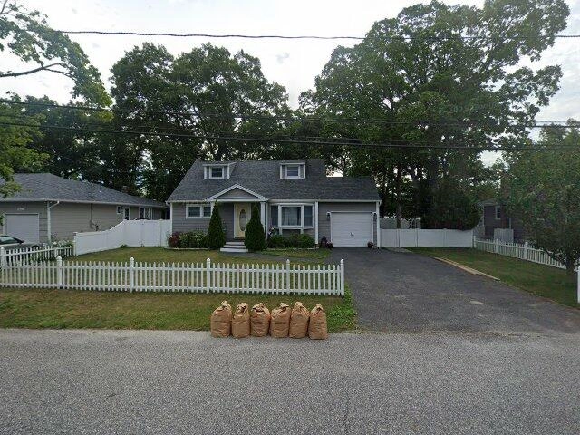 House image located at Holbrook, NY 11741