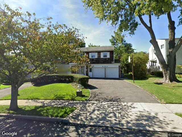 House image located at Albertson, NY 11507