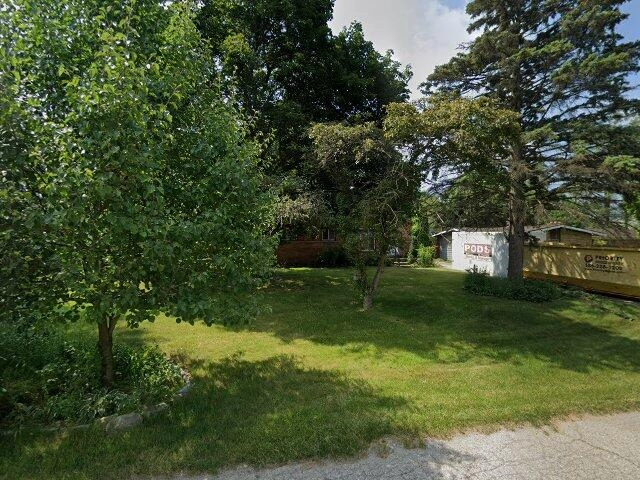 House image located at Waterford, MI 48329